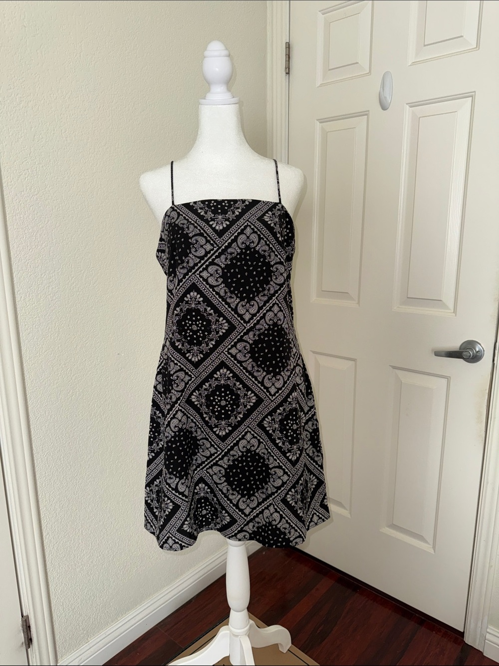 Francesca's Collections Black & White Bandana Print Mini Dress
